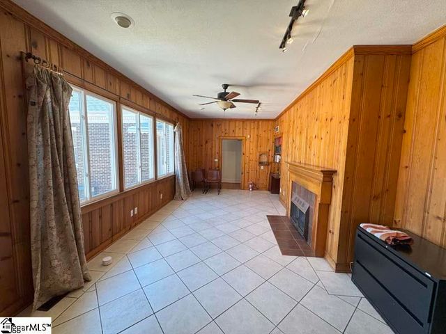 308 W Poinsett Street, Greer, SC 29650