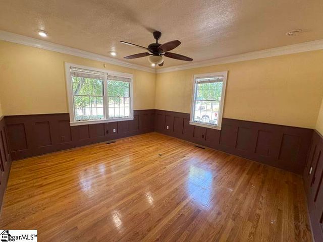 308 W Poinsett Street, Greer, SC 29650