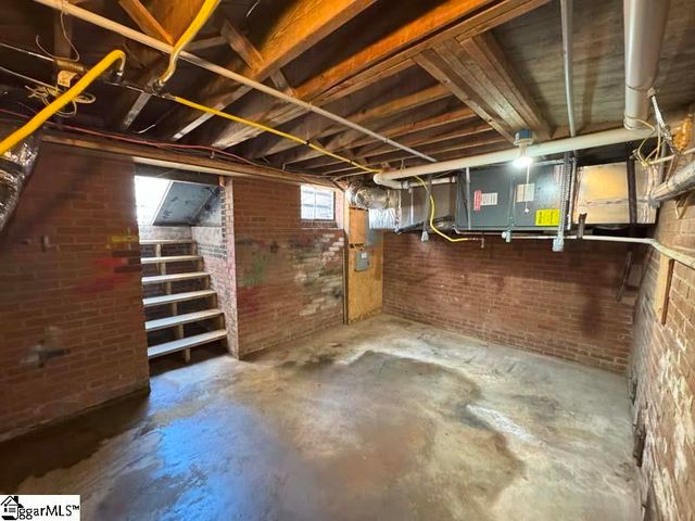 308 W Poinsett Street, Greer, SC 29650