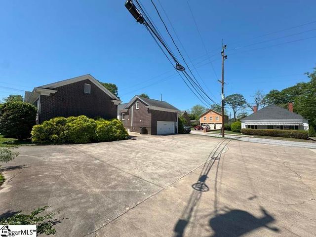 308 W Poinsett Street, Greer, SC 29650