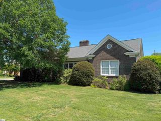 308 W Poinsett Street, Greer, SC 29650
