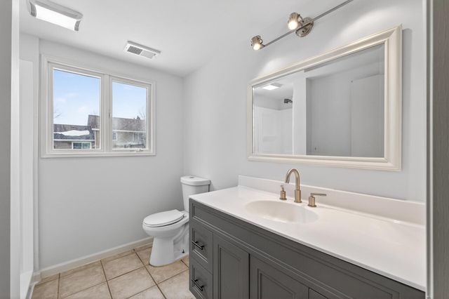 4100 Parkway Ponds Lane, White Bear Lake, MN 55110