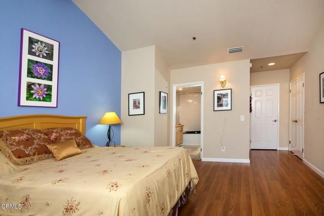 202 S Holliston Avenue 301, Pasadena, CA 91106