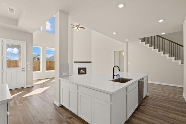 4121 Hidden Autumn Lane, League City, TX 77573