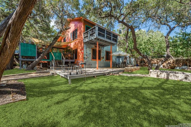 207 Cherokee, Lakehills, TX 78063