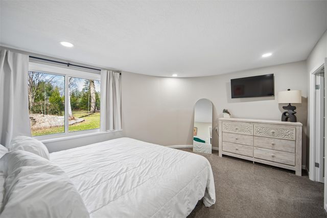 1028 28th Street, West Des Moines, IA 50266