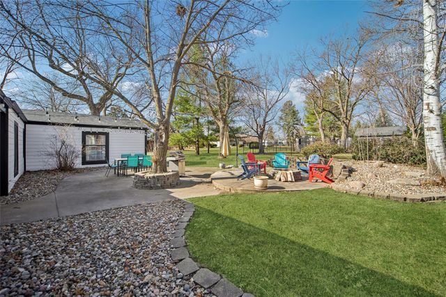 1028 28th Street, West Des Moines, IA 50266