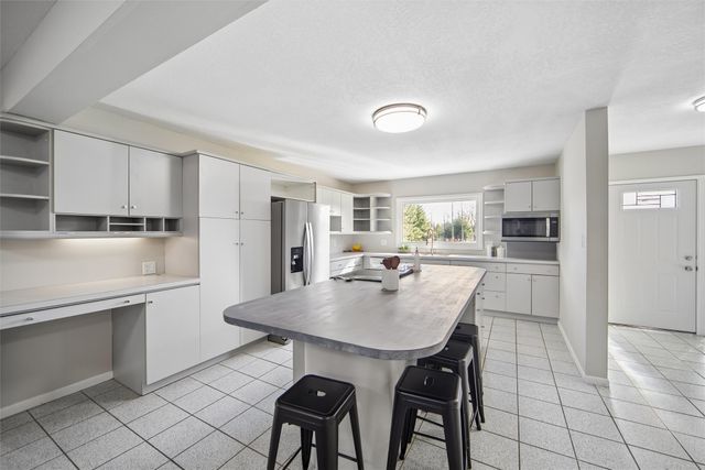 1028 28th Street, West Des Moines, IA 50266