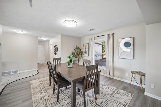 1028 28th Street, West Des Moines, IA 50266