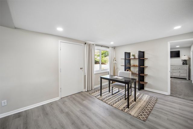 1028 28th Street, West Des Moines, IA 50266