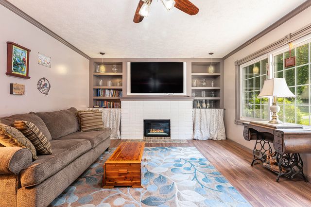 10796 W H Avenue, Oshtemo Twp, MI 49009