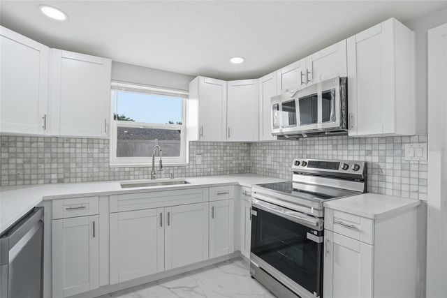 6302 DIAMOND DRIVE, New Port Richey, FL 34653