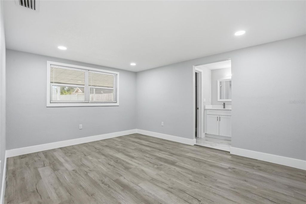 Image 16 of property listing at 6302 DIAMOND DRIVE, New Port Richey, FL 34653