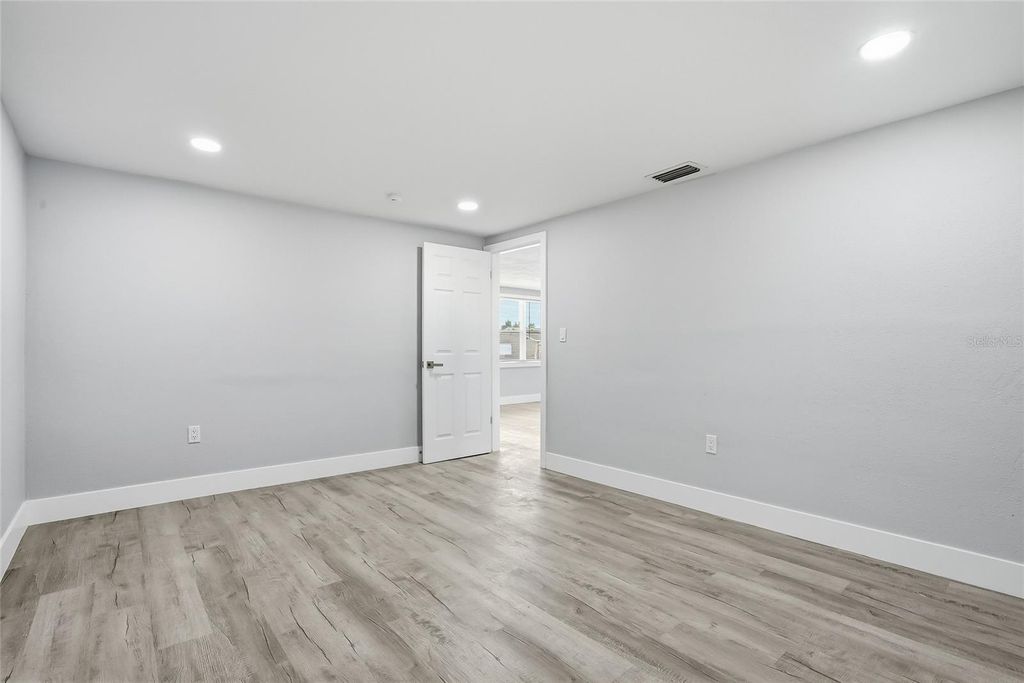 Image 17 of property listing at 6302 DIAMOND DRIVE, New Port Richey, FL 34653