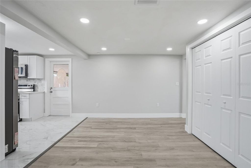 Image 9 of property listing at 6302 DIAMOND DRIVE, New Port Richey, FL 34653