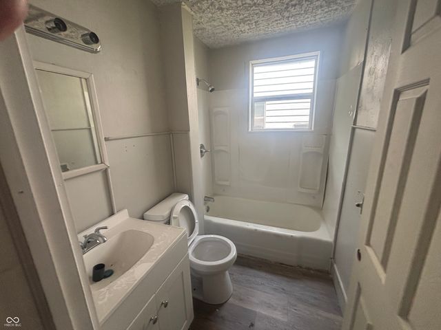 2826 Station Street, Indianapolis, IN 46218