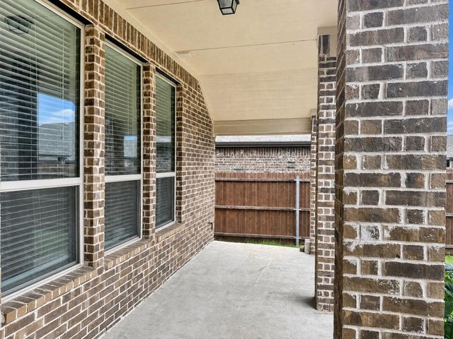 417 Cooper Street, Argyle, TX 76226