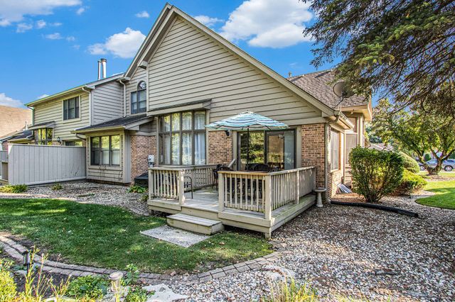 1016 Muirfield Court, Schererville, IN 46375