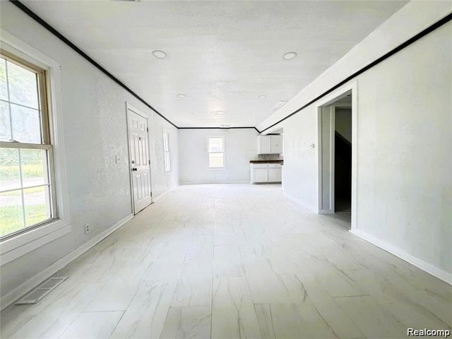 26439 Hopkins Street, Inkster, MI 48141