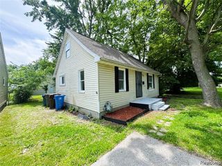 26439 Hopkins Street, Inkster, MI 48141