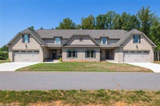 7016 Westfield Village Circle, Summerfield, NC 27358