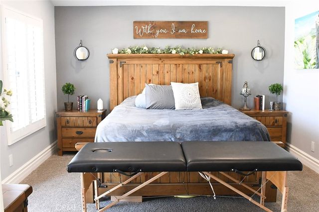 28338 Maxine, Saugus, CA 91350