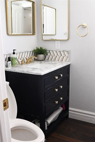 28338 Maxine, Saugus, CA 91350