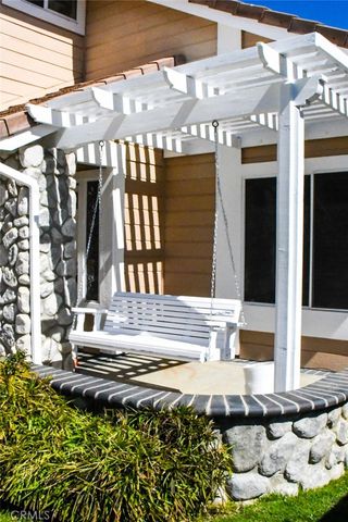 28338 Maxine, Saugus, CA 91350