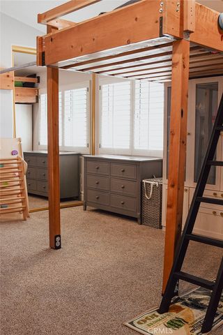 28338 Maxine, Saugus, CA 91350