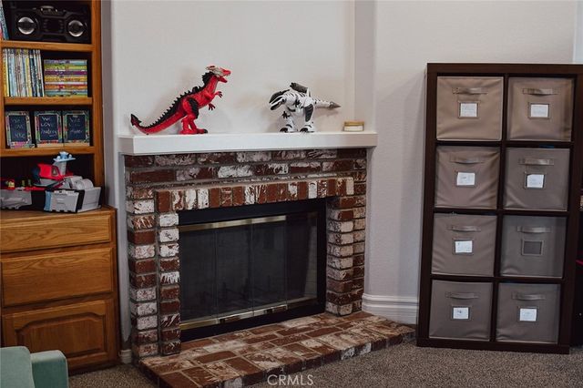 28338 Maxine, Saugus, CA 91350