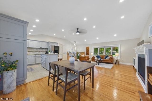 12 Knollwood Dr, Livingston Twp., NJ 07039