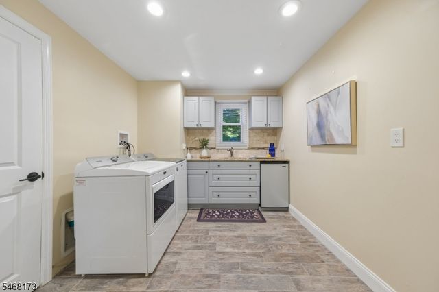 12 Knollwood Dr, Livingston Twp., NJ 07039