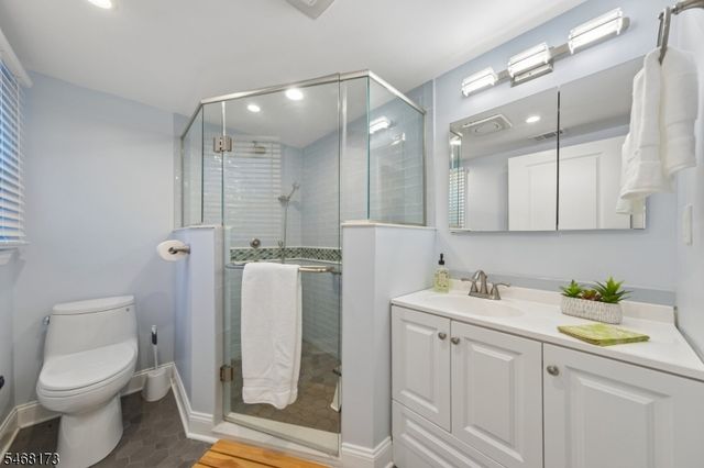 12 Knollwood Dr, Livingston Twp., NJ 07039