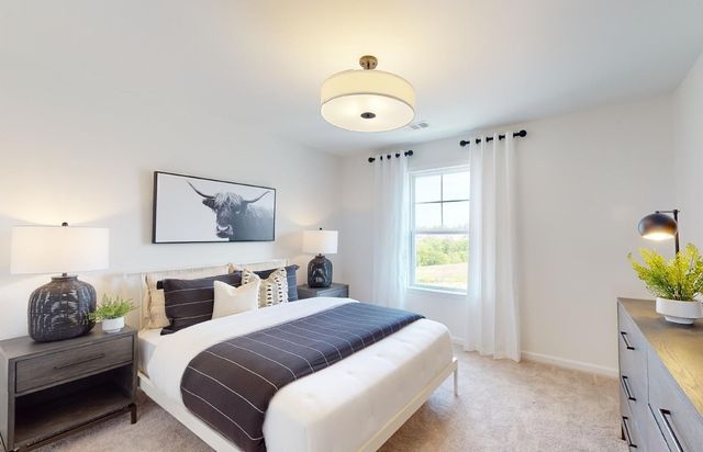 482 Jet Stream Dr, La Vergne, TN 37086