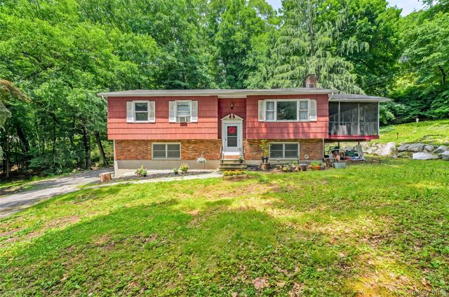 26 Maple Drive, Mahopac, NY 10541