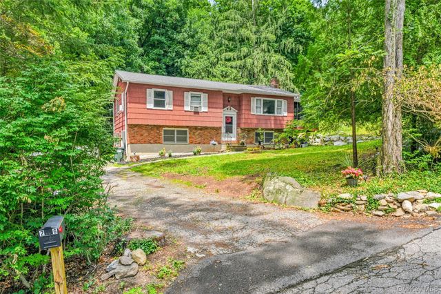 26 Maple Drive, Mahopac, NY 10541