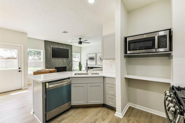 7719 Woodlett Court, Houston, TX 77095