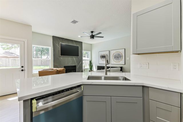 7719 Woodlett Court, Houston, TX 77095