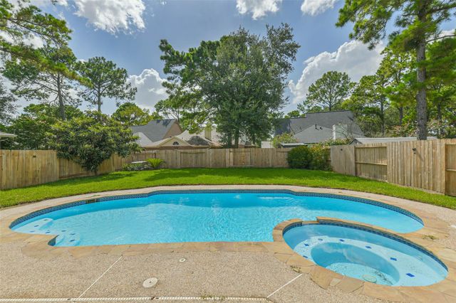 7719 Woodlett Court, Houston, TX 77095