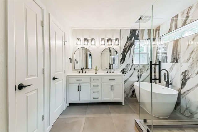 7719 Woodlett Court, Houston, TX 77095