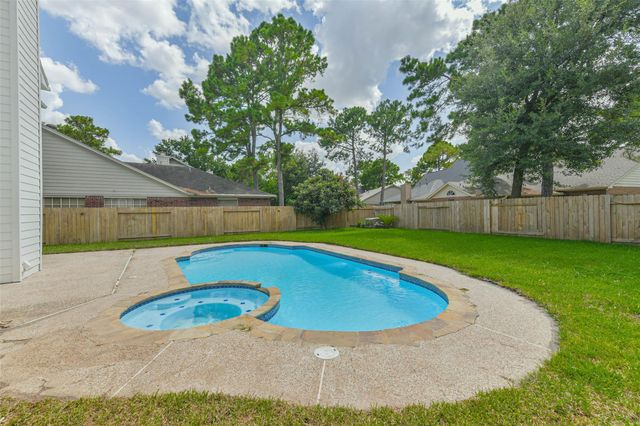 7719 Woodlett Court, Houston, TX 77095