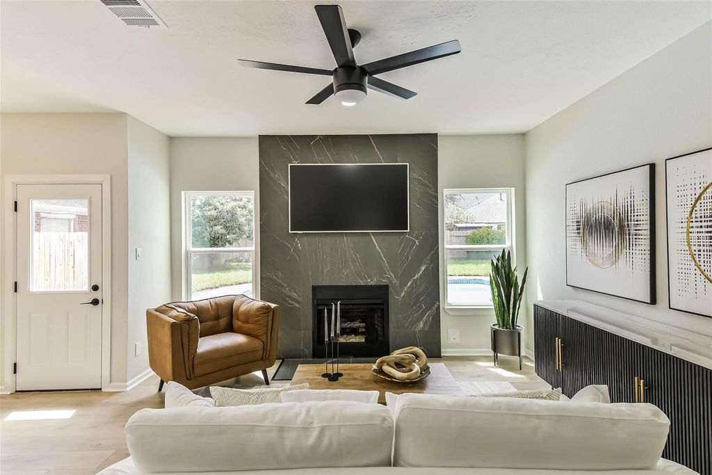 7719 Woodlett Court, Houston, TX 77095