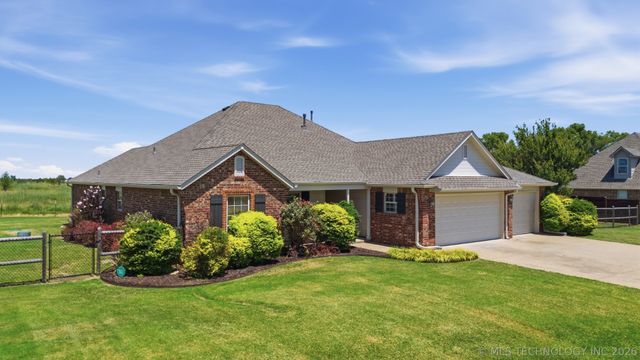 9479 E 139th Place North, Collinsville, OK 74021