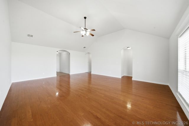 9479 E 139th Place North, Collinsville, OK 74021