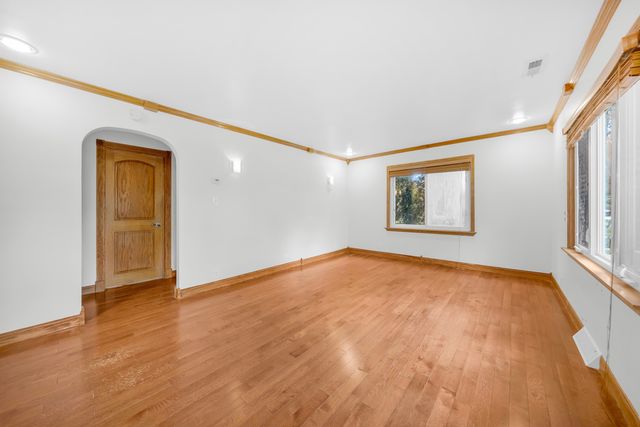 1446 EVERETT Avenue, Des Plaines, IL 60018