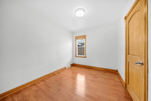 1446 EVERETT Avenue, Des Plaines, IL 60018