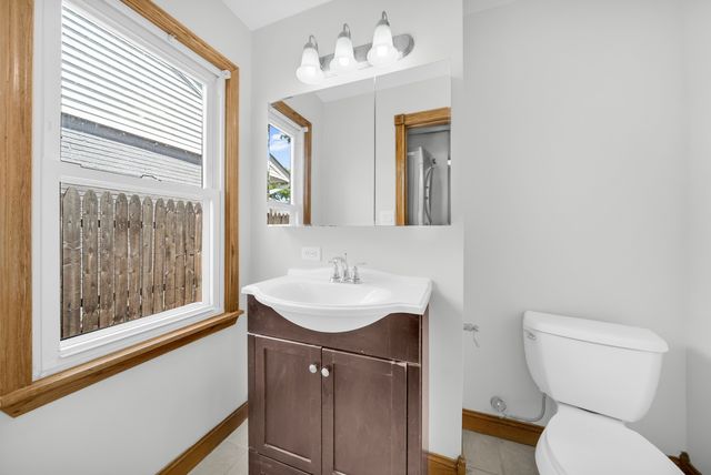 1446 EVERETT Avenue, Des Plaines, IL 60018