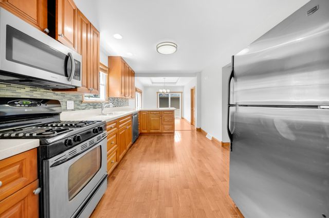 1446 EVERETT Avenue, Des Plaines, IL 60018