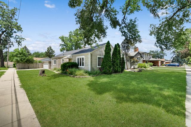 1446 EVERETT Avenue, Des Plaines, IL 60018