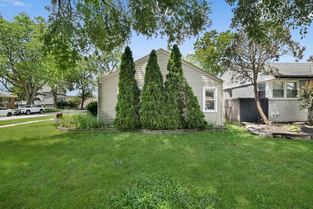 1446 EVERETT Avenue, Des Plaines, IL 60018